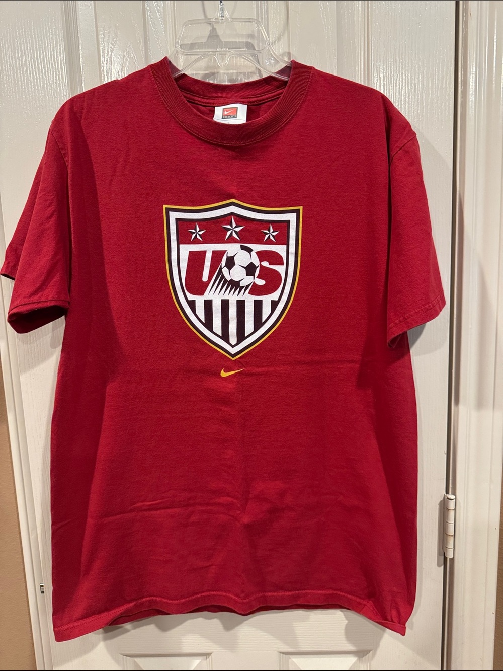Nike US Soccer Shield Tee Shirt. Unisex - Men’s Sz Large.